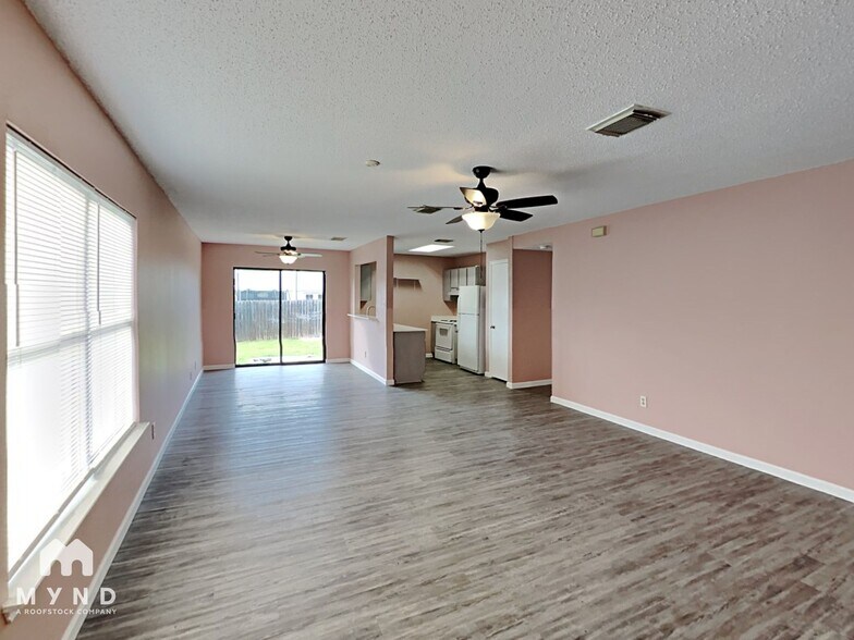 Building Photo - 7009 Blossom Creek