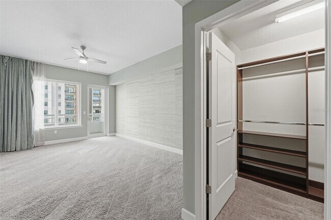 Building Photo - 100 S Eola Dr