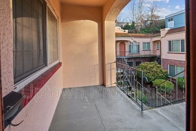 Building Photo - 1344 NE 68th Ave