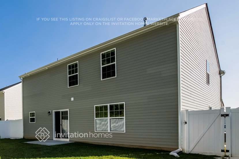 Building Photo - 9507 Pond Vista Court