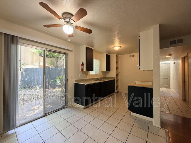 Building Photo - 6222 Porterfield Ct