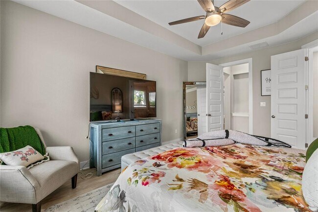 Building Photo - 533 Mallow Rd