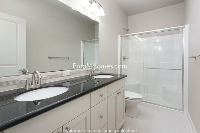 Building Photo - Stunning Craftsmanship In this Three Bedroom Townhome In Damascus!