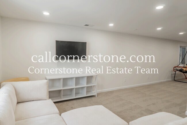 Building Photo - 5251 Lone Star Pl