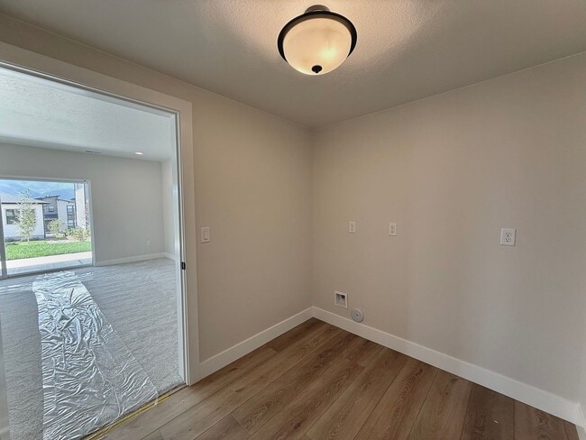 Building Photo - 2179 N Paradise Flt Ln