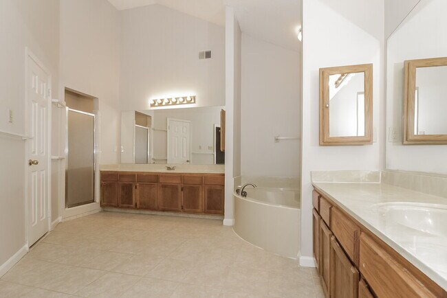 Building Photo - 8367 Stavenger Cove