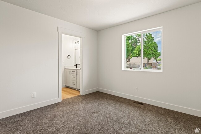 Building Photo - 150 S 100 E