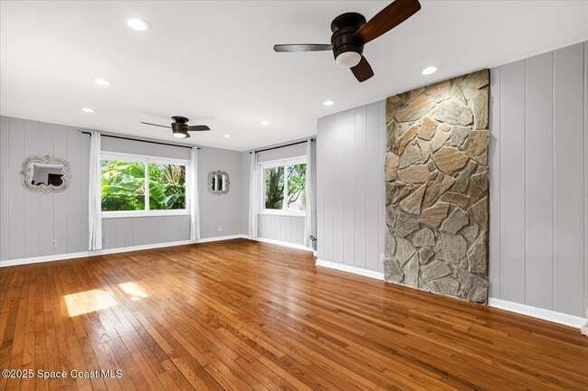 Building Photo - 118 S Indian Cir