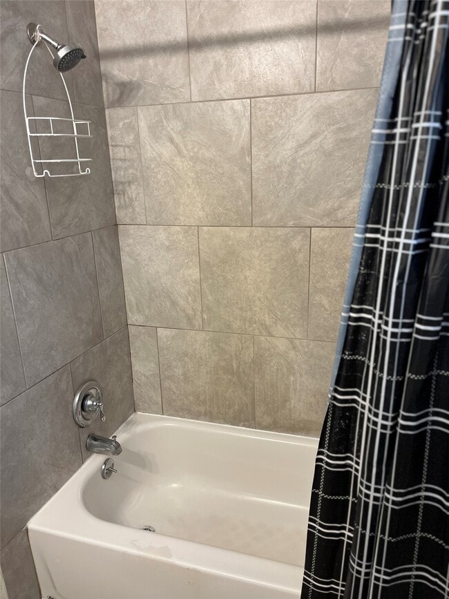 Building Photo - 5142 Madden Ln