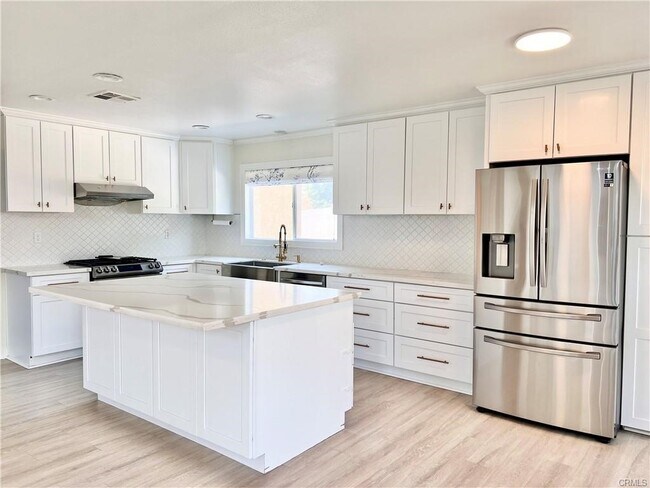 Building Photo - 3795 Plantation Cir