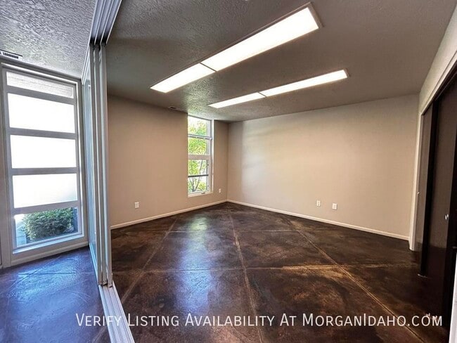 Building Photo - 10175 W Carlton Bay Dr
