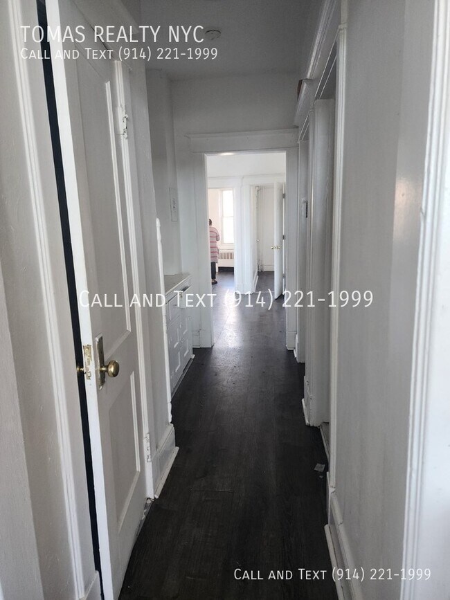 Building Photo - 152 Ridge Ave