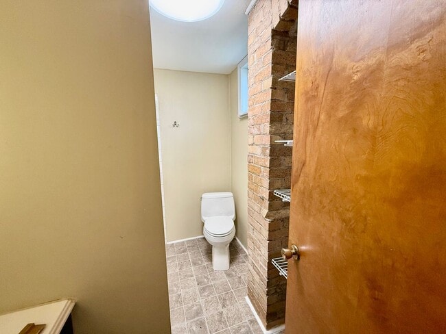 Building Photo - Hopewell - Near 5 Points - 2 Bedroom - 2 B...