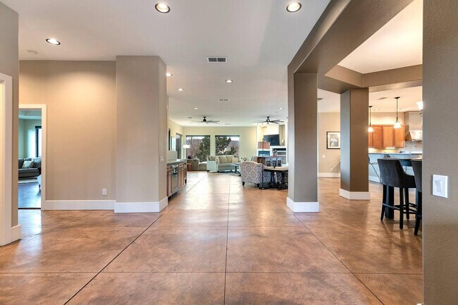 Building Photo - 1942 S Routt Ct