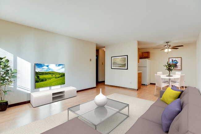 Interior Photo - 2017 Pillsbury Avenue
