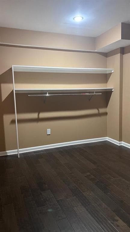 Building Photo - 1624 Longmont Dr