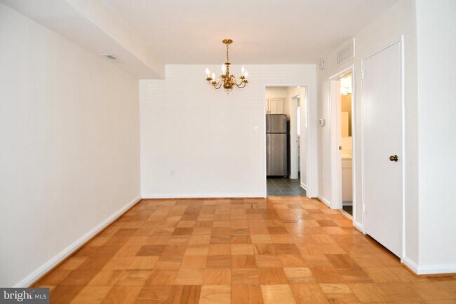 Building Photo - 3737 Ingalls Ave