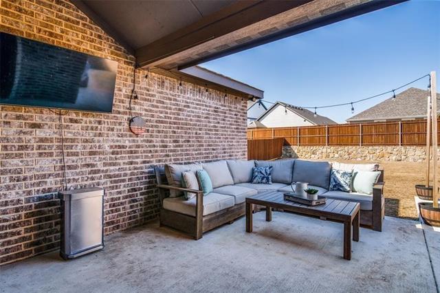 Building Photo - 2526 Brookside Dr
