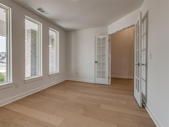 Building Photo - 16302 S 89th E Ave