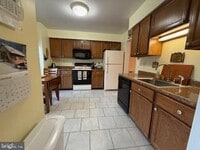 Building Photo - 11598 Overleigh Dr