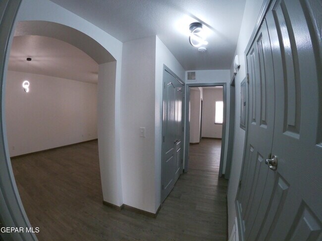 Building Photo - 14304 Gil Reyes Dr