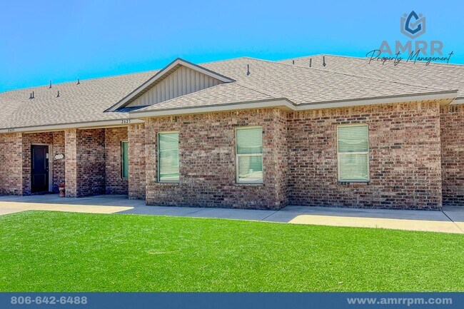 Primary Photo - Luxury 2 Bedroom Townhome Available PRELEASE