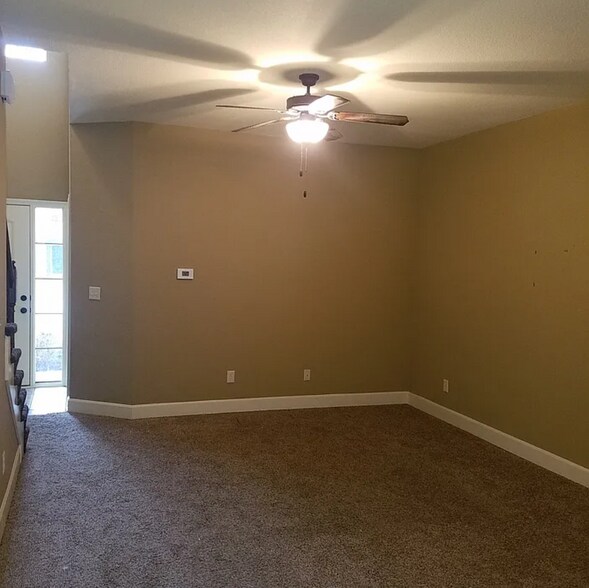 Building Photo - 2176 SW Timbertrace Ln