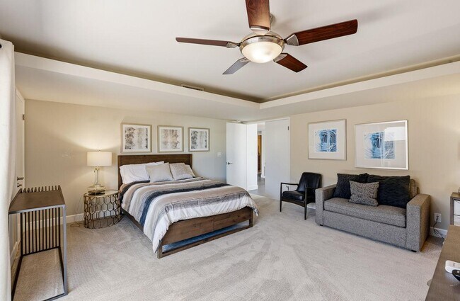 Building Photo - 8101 E Del Timbre Dr