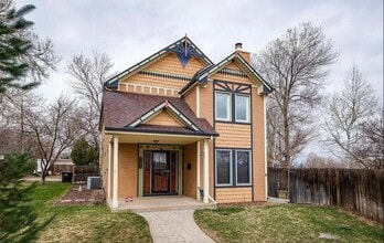 Building Photo - 1601 S Franklin St