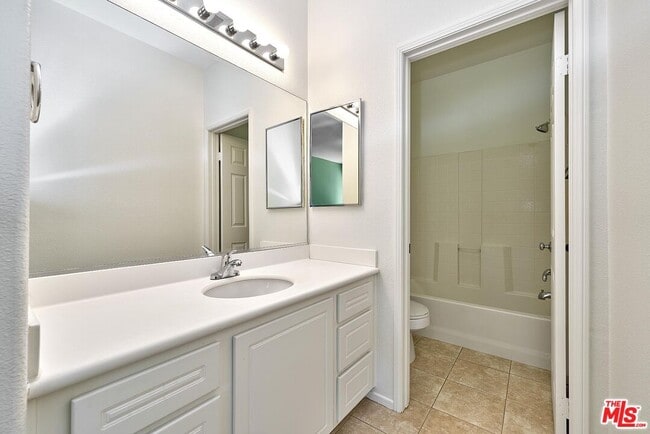 Building Photo - 28058 Dickason Dr