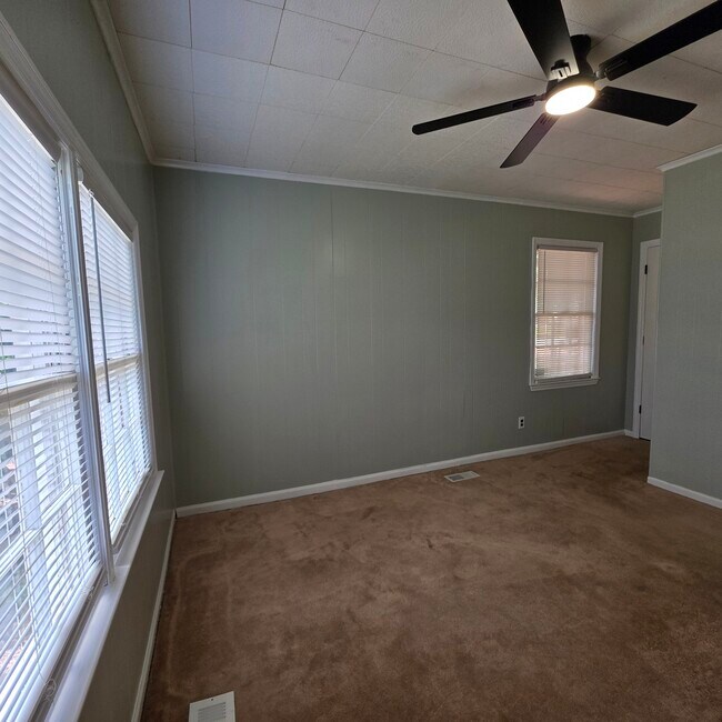 Building Photo - 2625 Partridge Dr