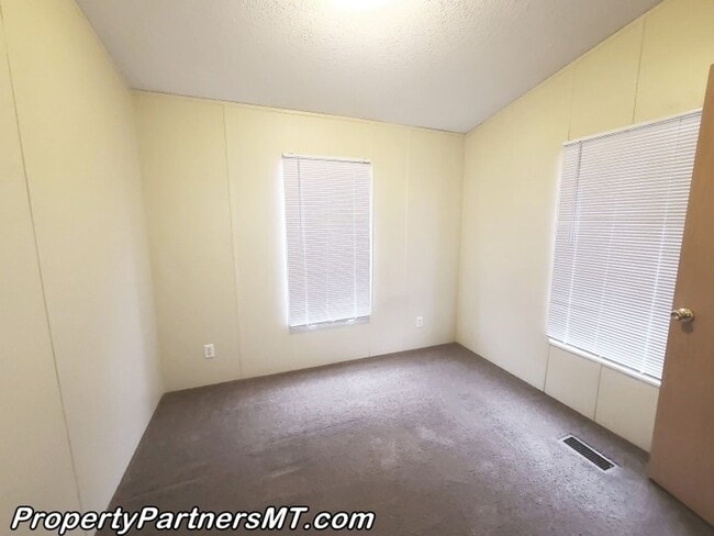 Building Photo - *** Remodeled *** 3 Bed 2 Bath Modular house