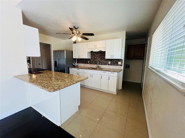 Building Photo - 3709 Yaupon Dr