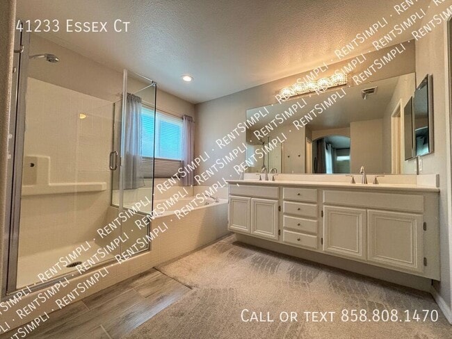 Building Photo - 41233 Essex Ct