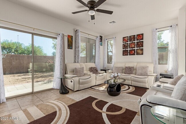 Building Photo - 11849 N 147th Dr