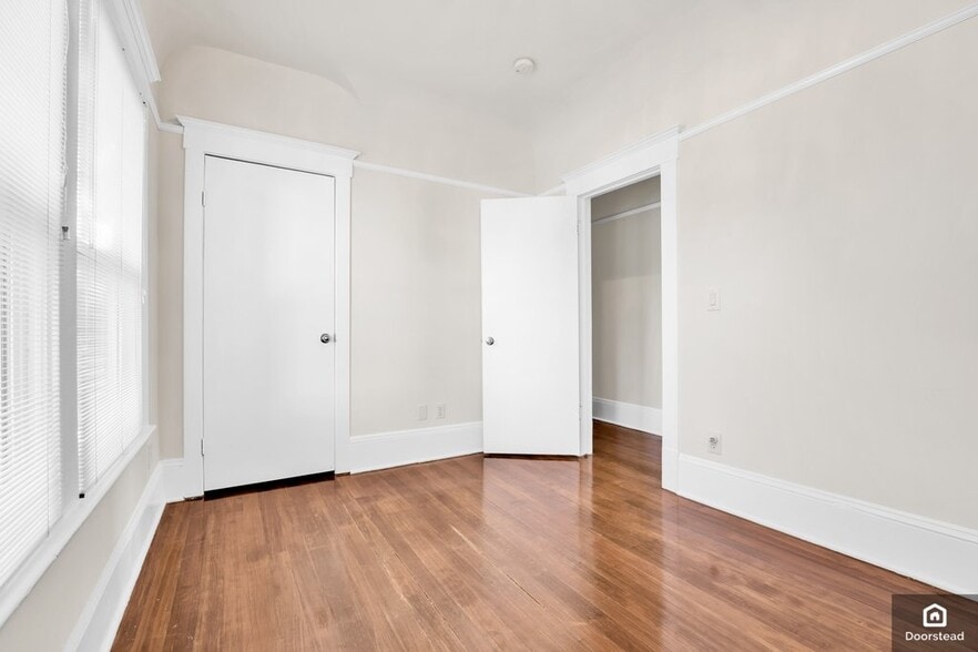 Building Photo - 114 N 17th St