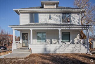 Building Photo - 3024 Pacific St