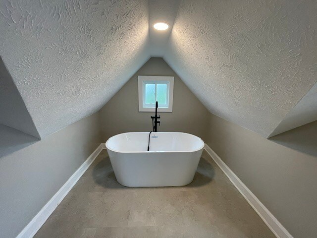 Building Photo - Gorgeous 4 bedroom