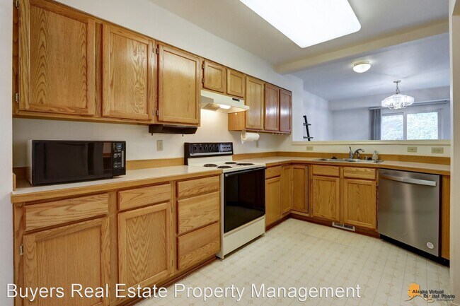 Building Photo - 3 br, 2.5 bath House - 3004 Brittany Place