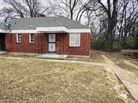 Building Photo - 826 N DUNLAP St