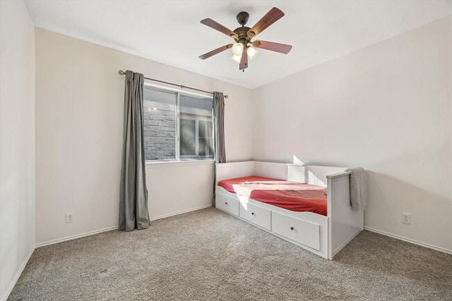 Building Photo - 2011 Harvest Moon Dr