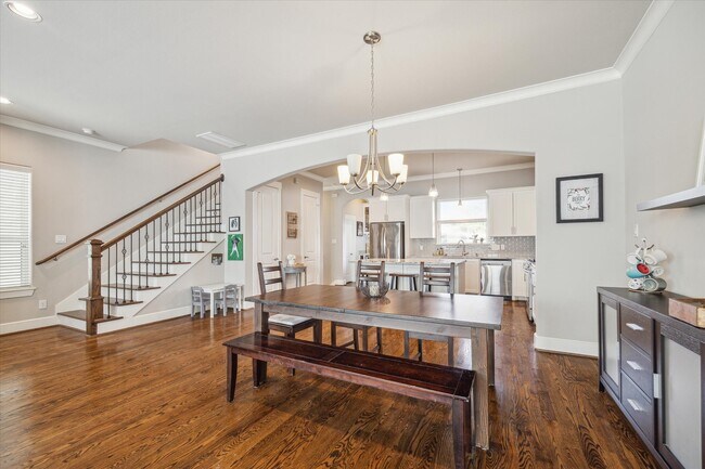 Building Photo - 829 Wakefield Dr