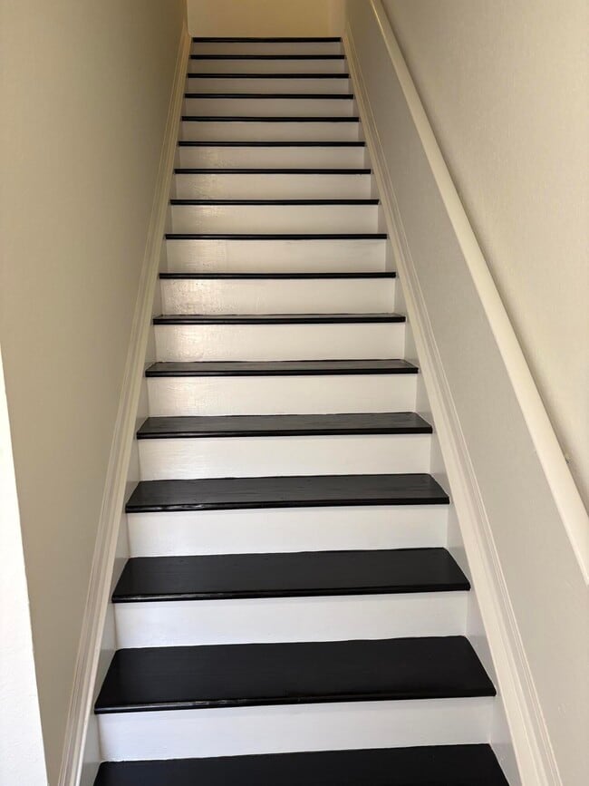 Building Photo - 1014 Airport Rd