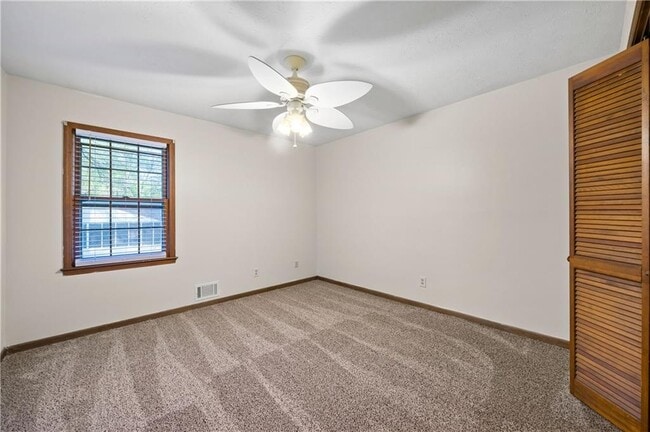 Building Photo - 1131 Lafayette Dr SW