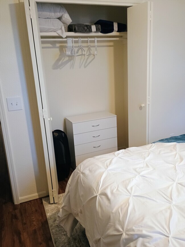 Building Photo - 9101 S Winston Way