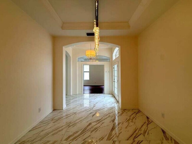 Building Photo - 9512 Greenpointe Dr