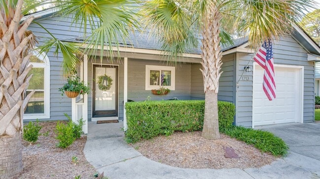 Building Photo - 3 bedroom 2 bathroom house in Chelsea Park...