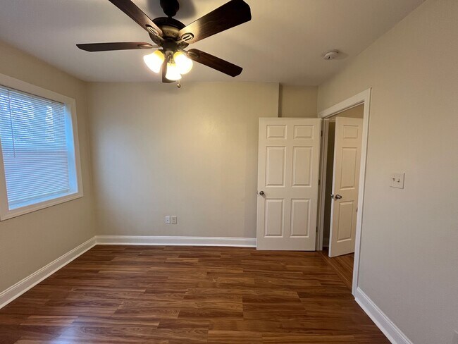 Building Photo - 6368 Morrowfield Ave