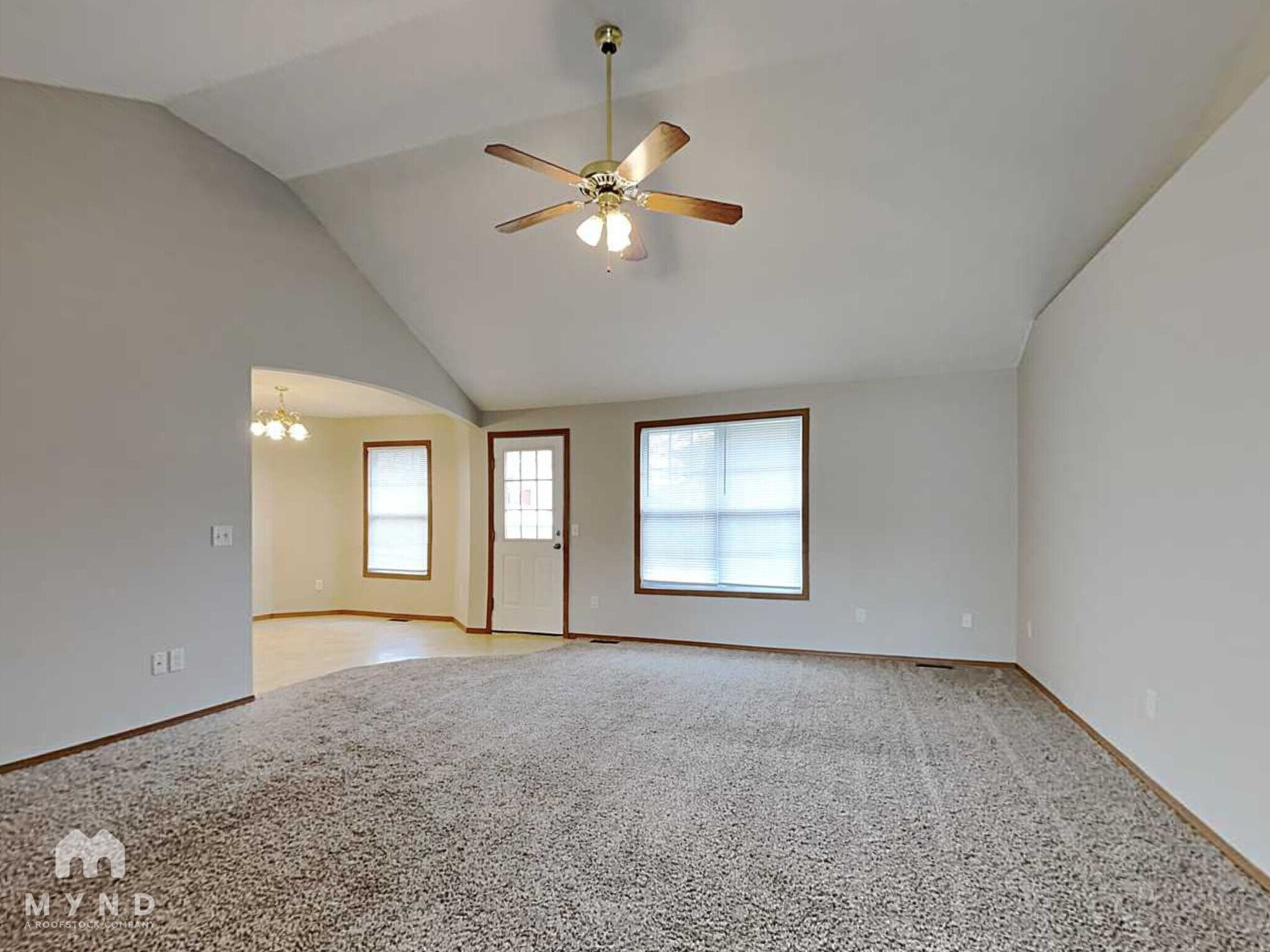 Building Photo - 429 N Century Ave