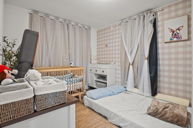 Building Photo - 197 Nottingham Ave